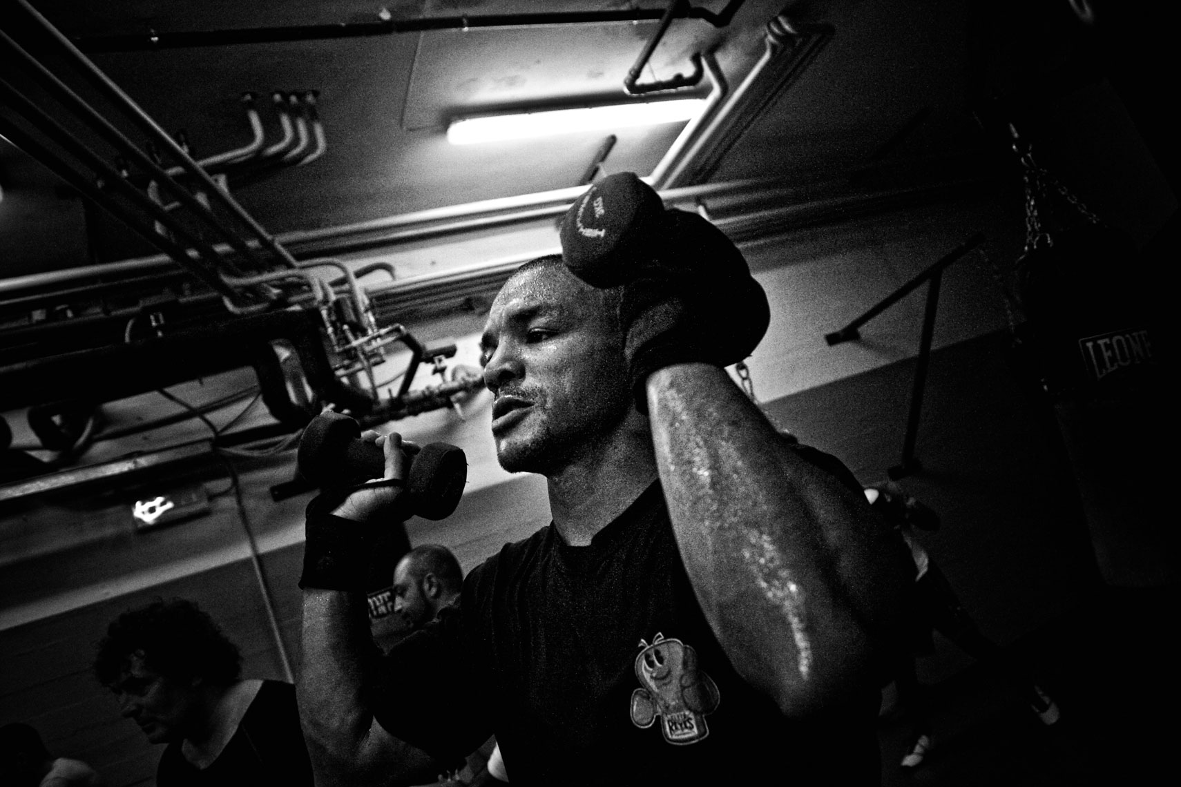 ITALY. Florence, 7th October 2011. Leonard Bundu during the training  in preparation of the match for the EBU (European Boxing Union) Welter Weight crown.